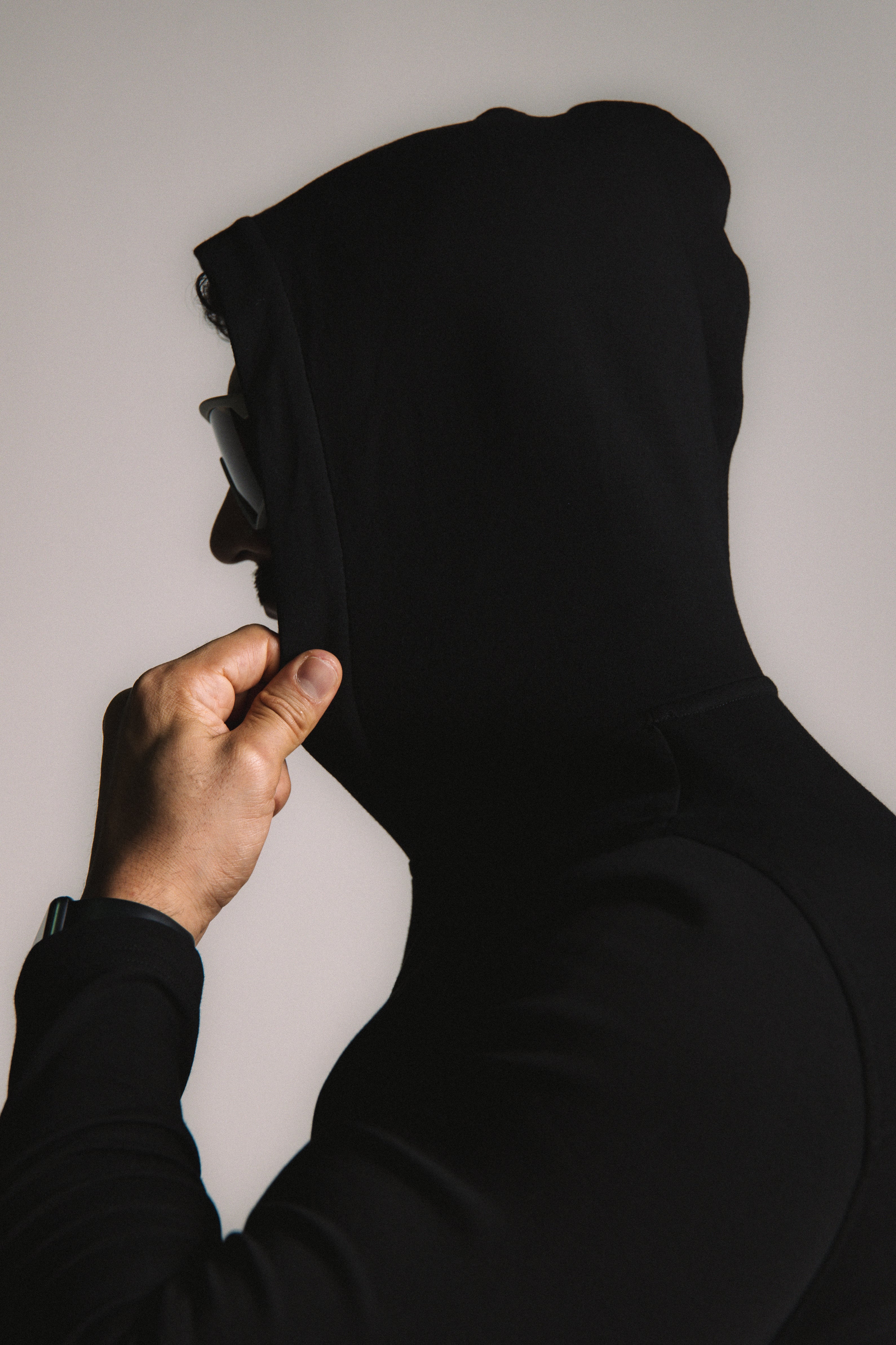 Velora Essential Hoodie - Black