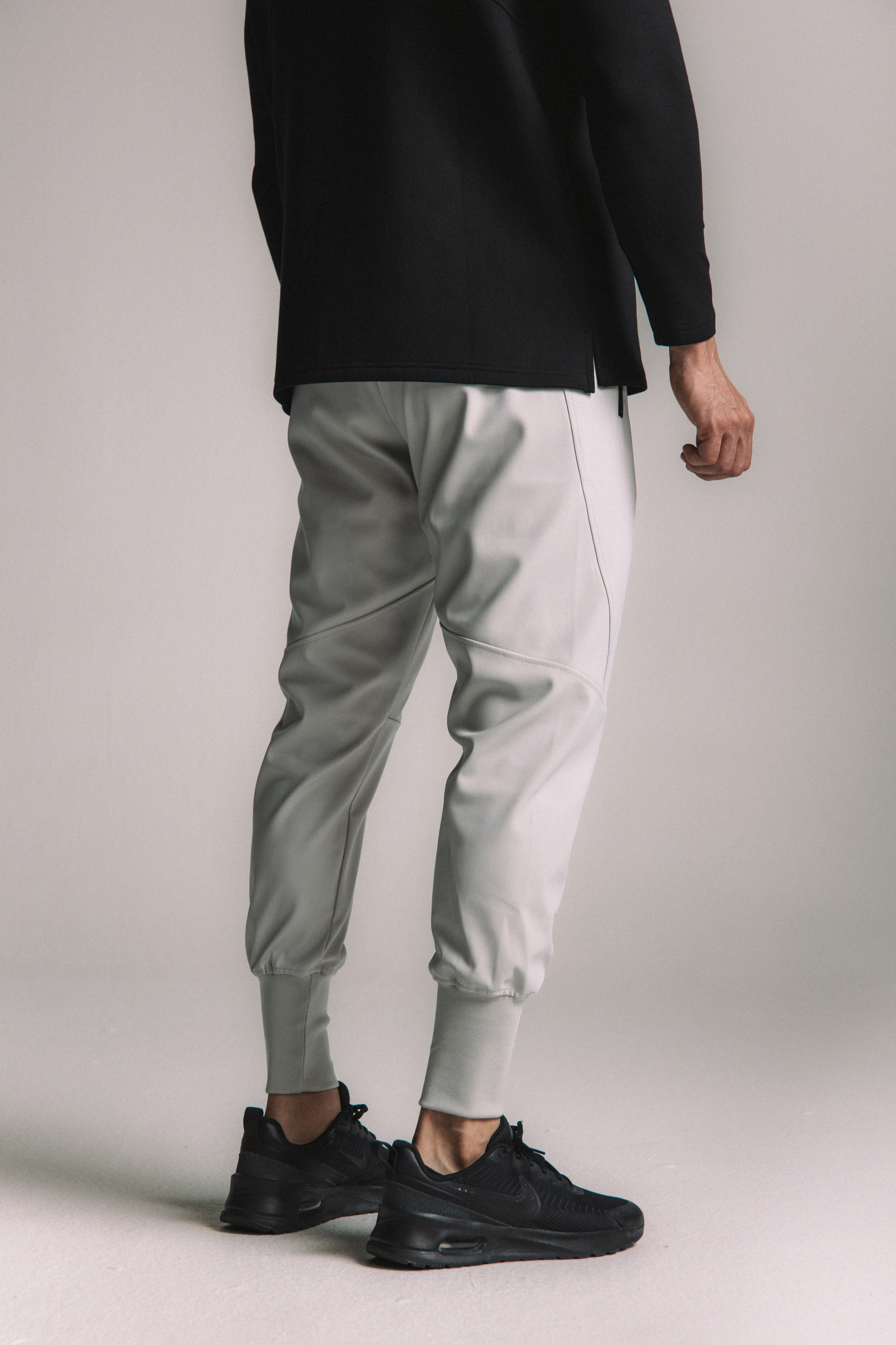 Core-Vent High Cuff Training Jogger - Whisper Gray