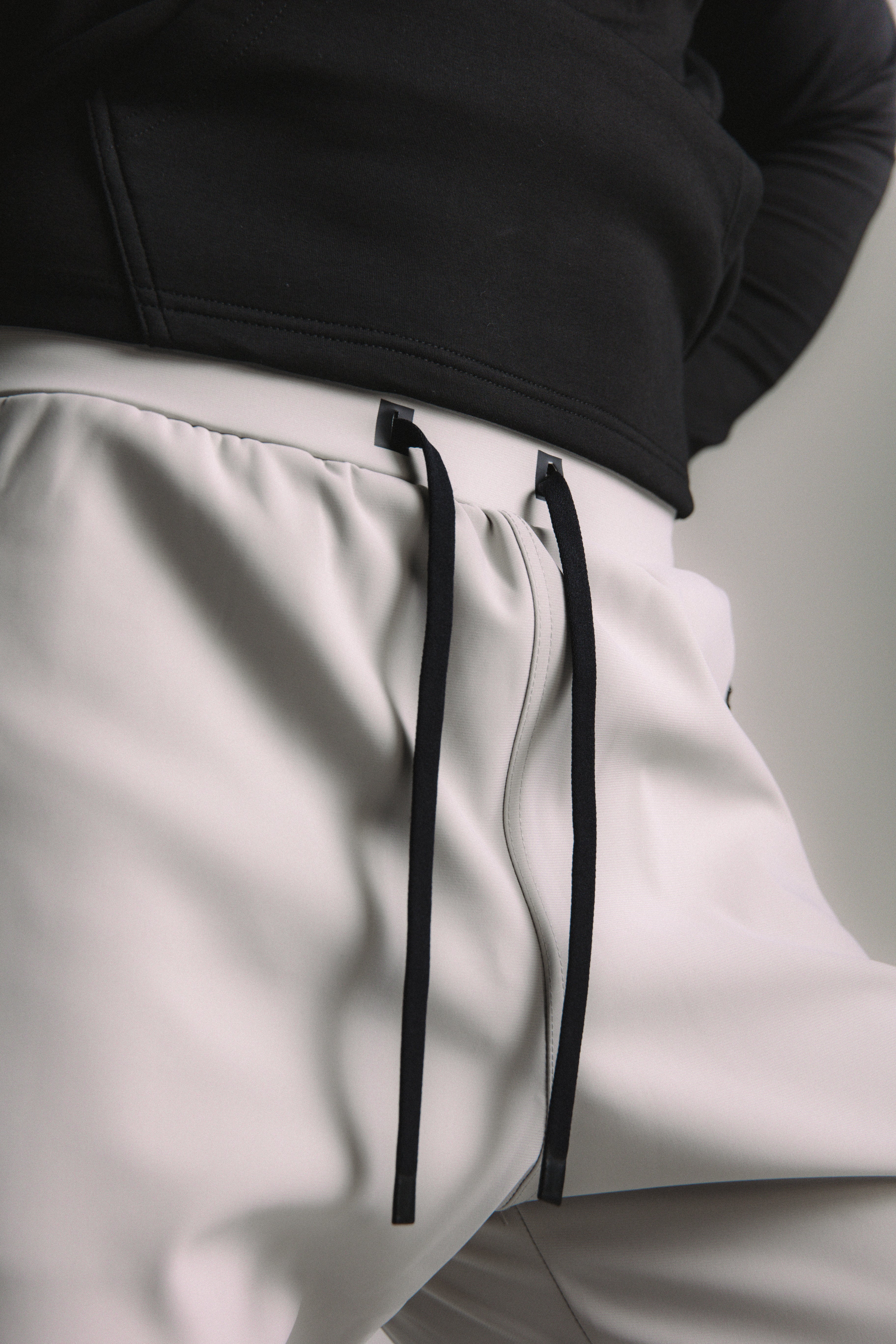 Core-Vent High Cuff Training Jogger - Whisper Gray