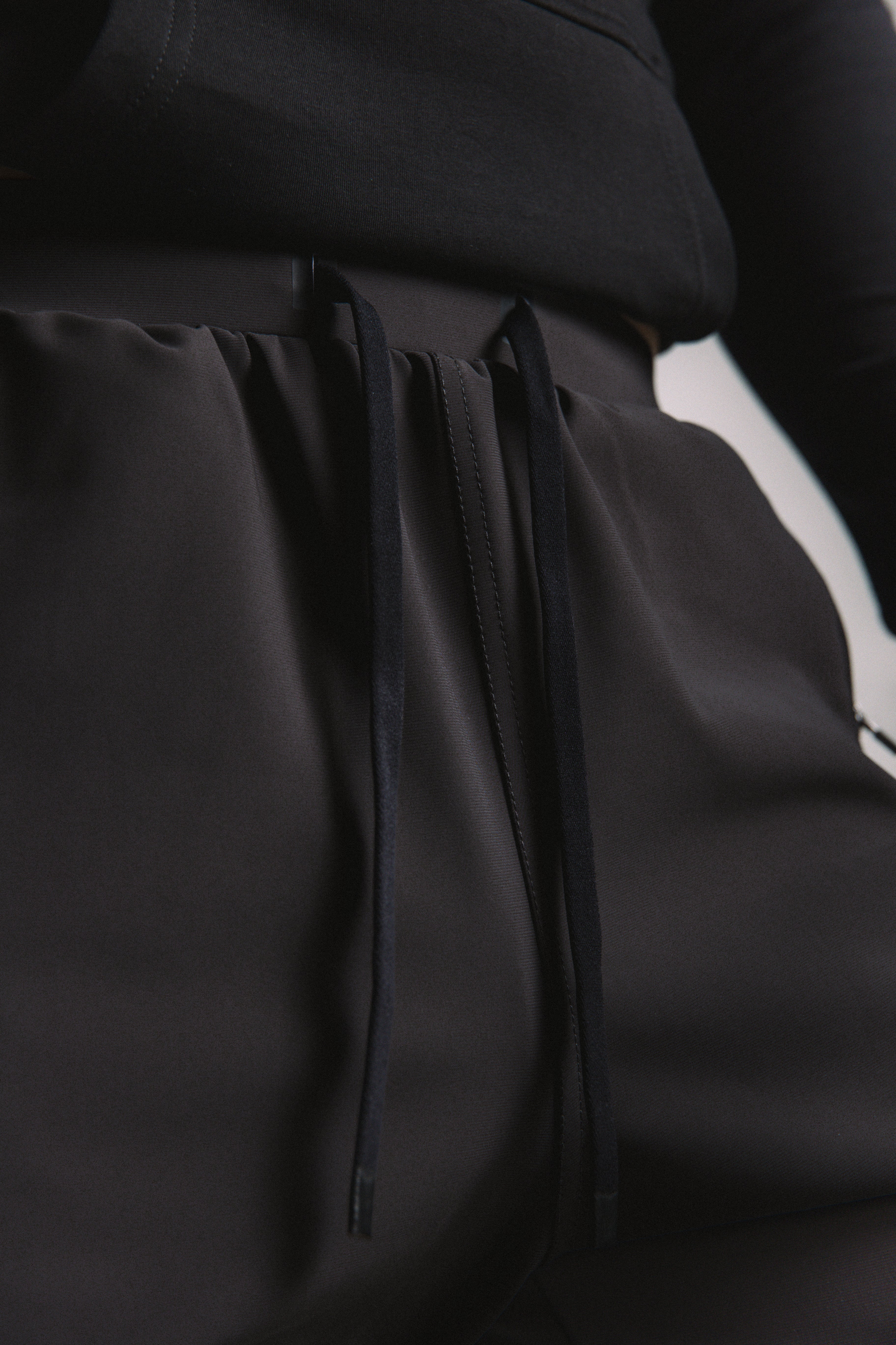 Core-Vent High Cuff Training Jogger - Dark Gray