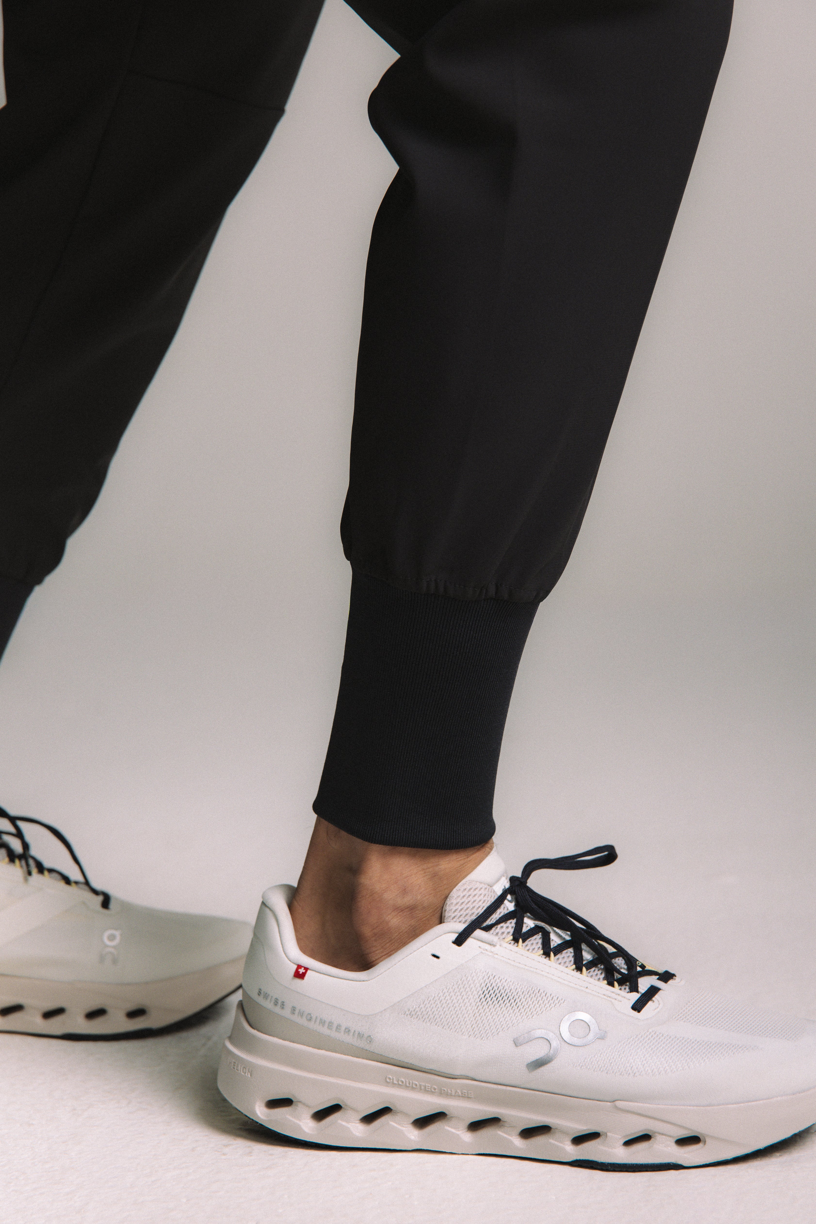 Core-Vent High Cuff Training Jogger - Dark Gray