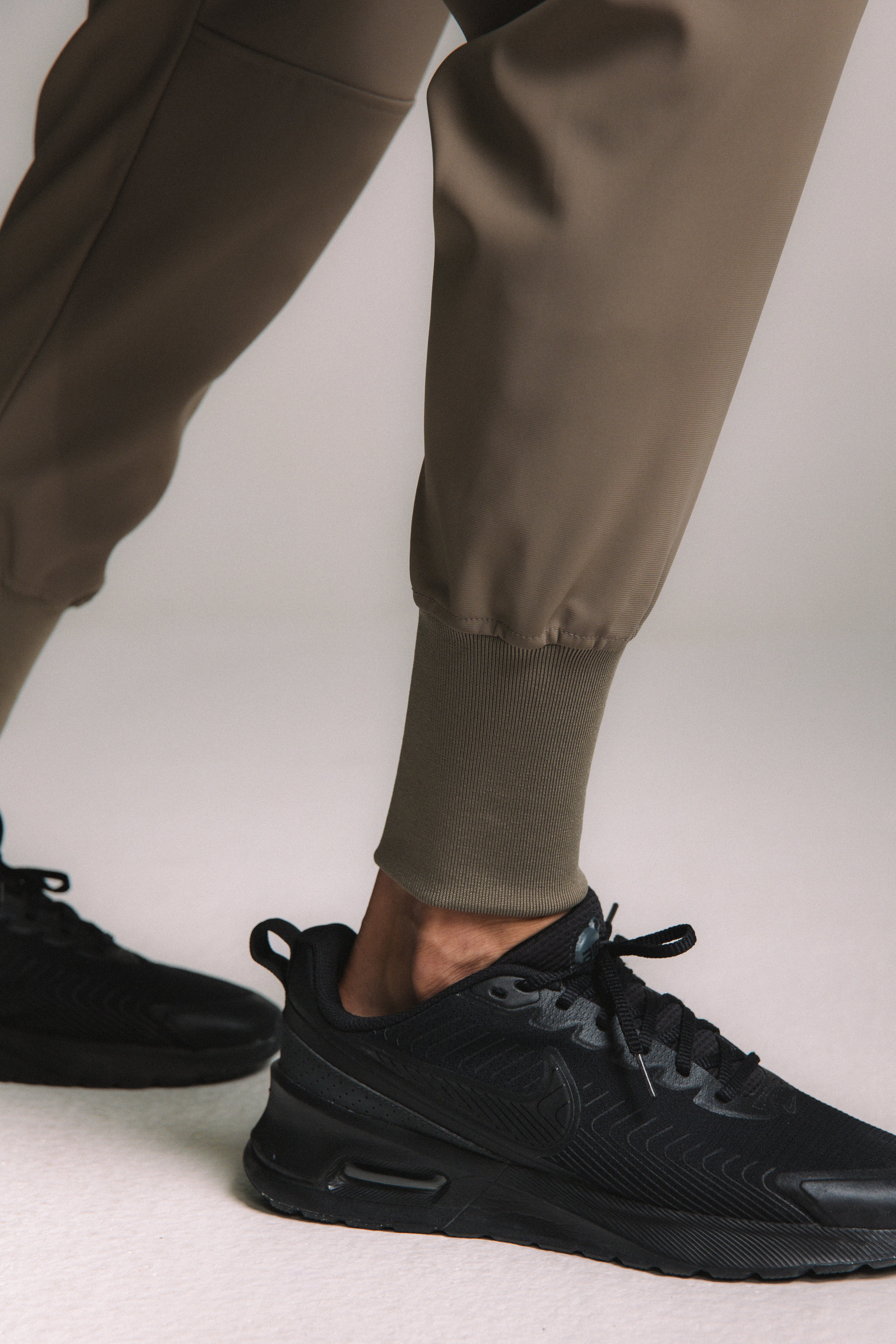 Core-Vent High Cuff Training Jogger - Brown