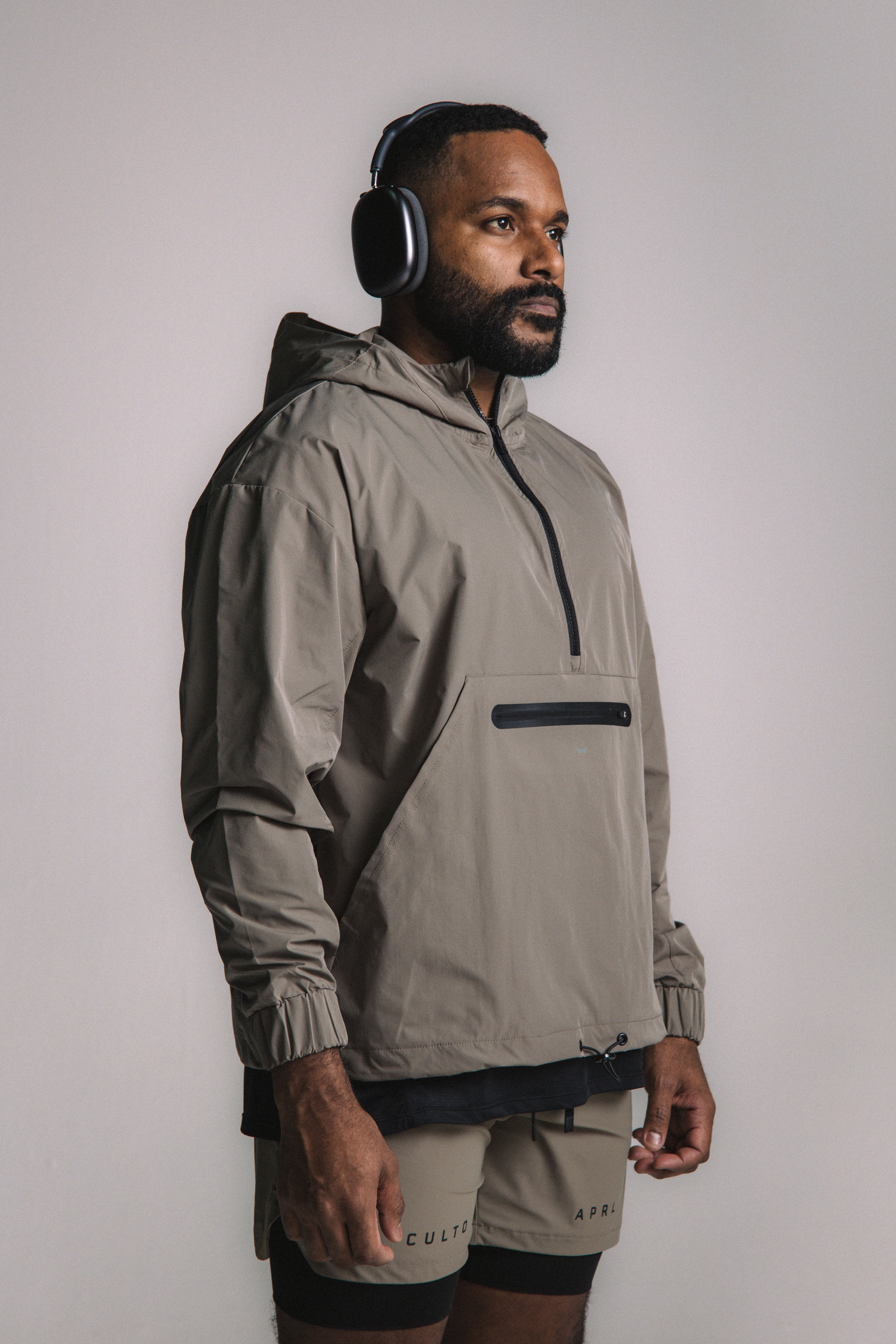 AeroShell ZipUp Windbreaker - Stone
