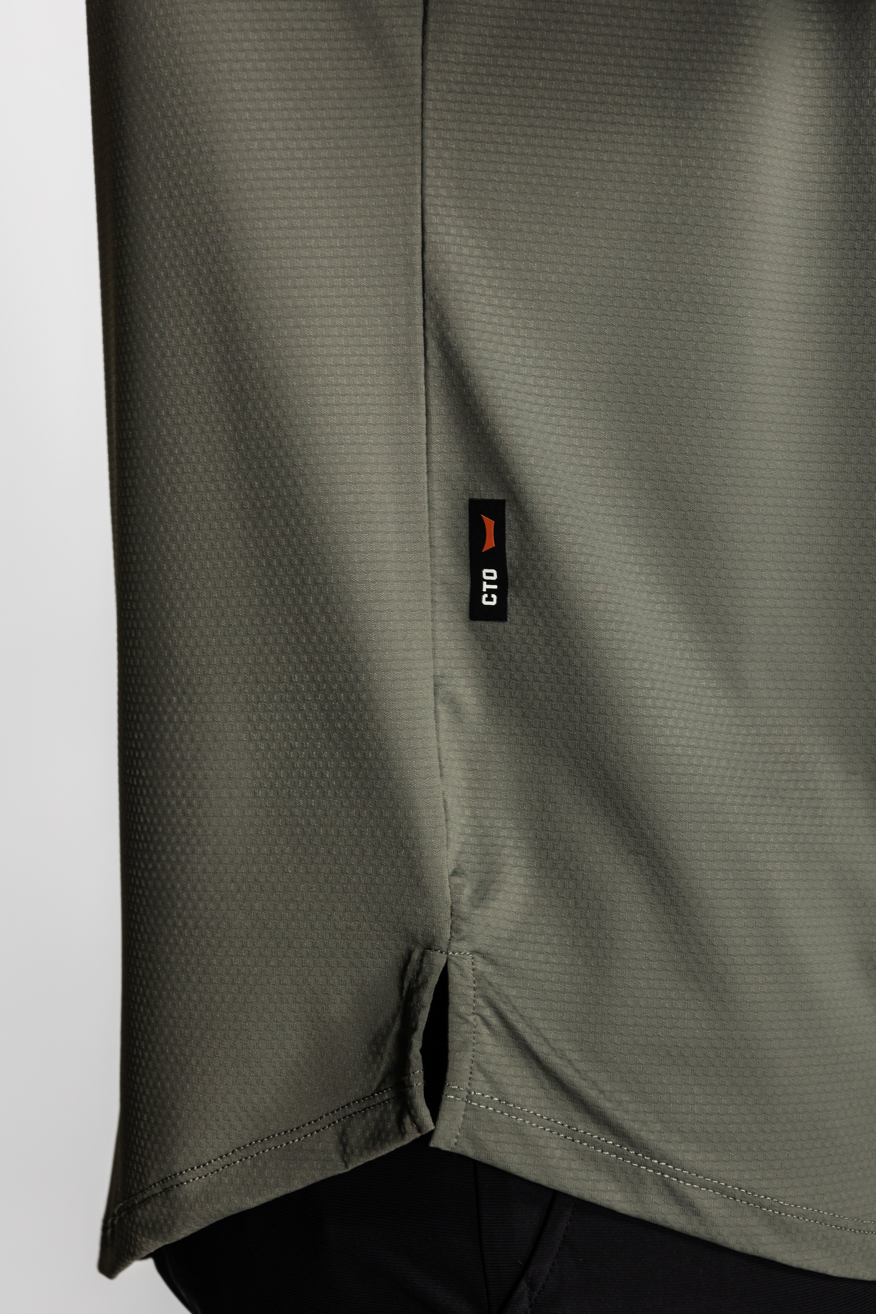 Artial Performance Long Sleeve - Army Green