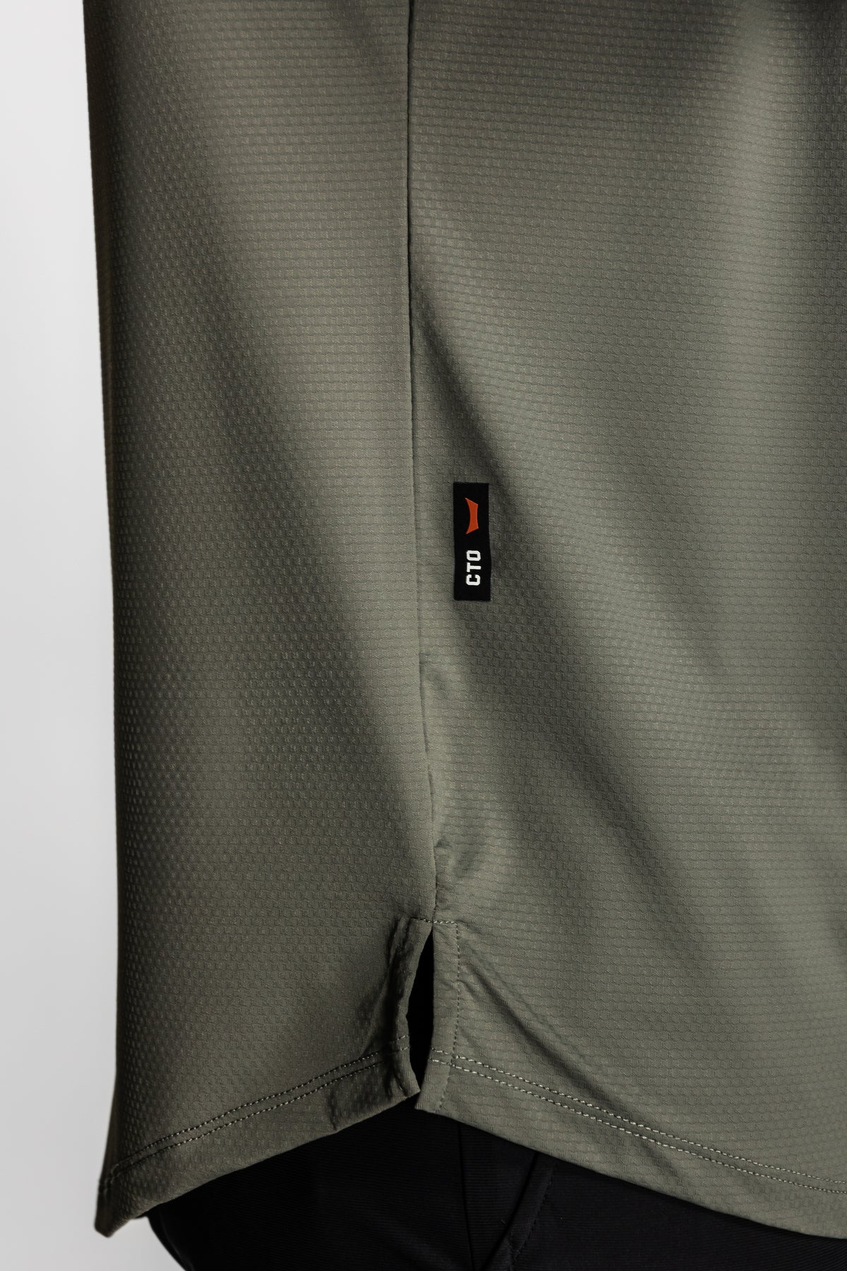 Artial Performance Long Sleeve - Army Green