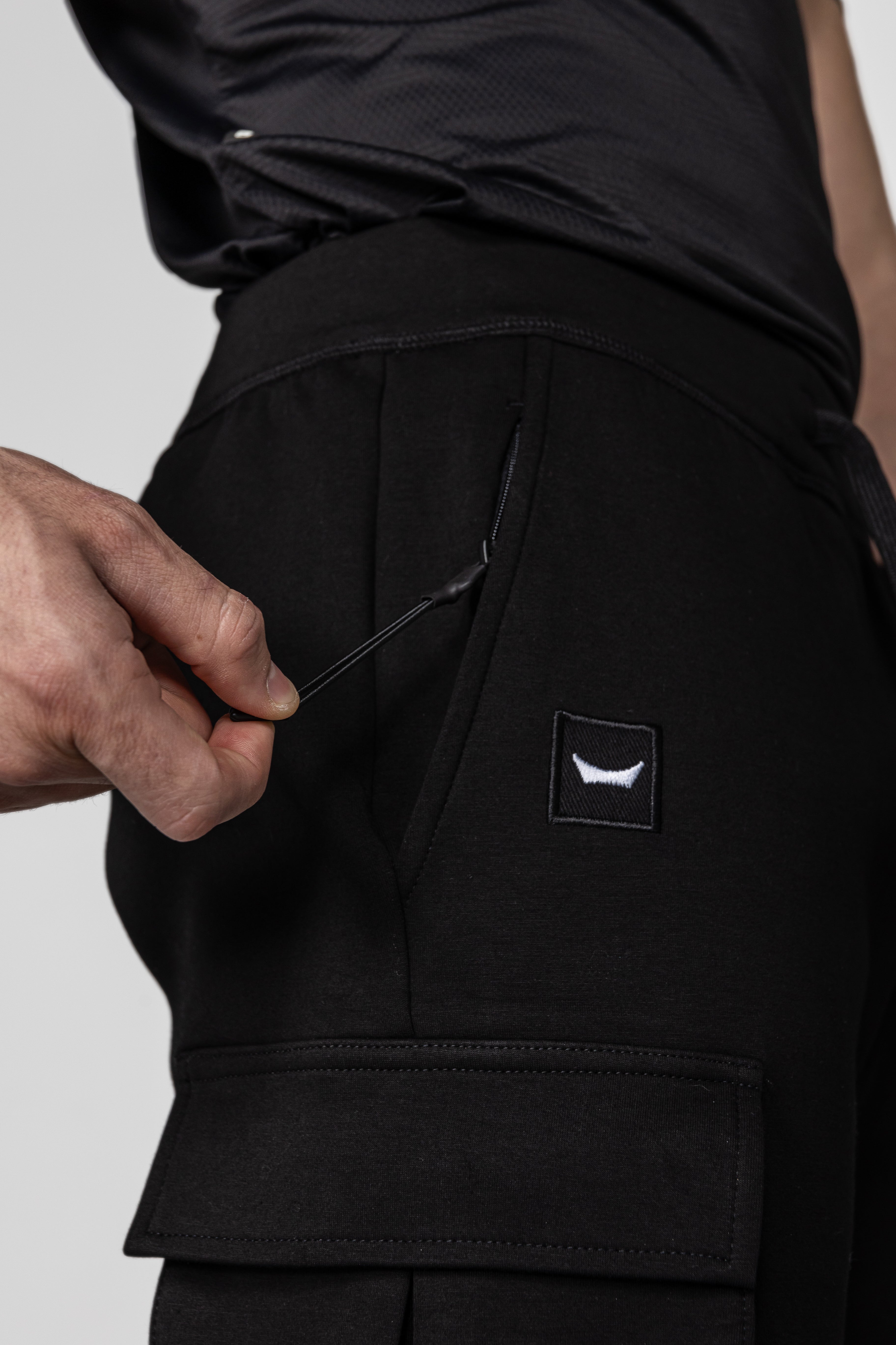 Velora Jogger - Black