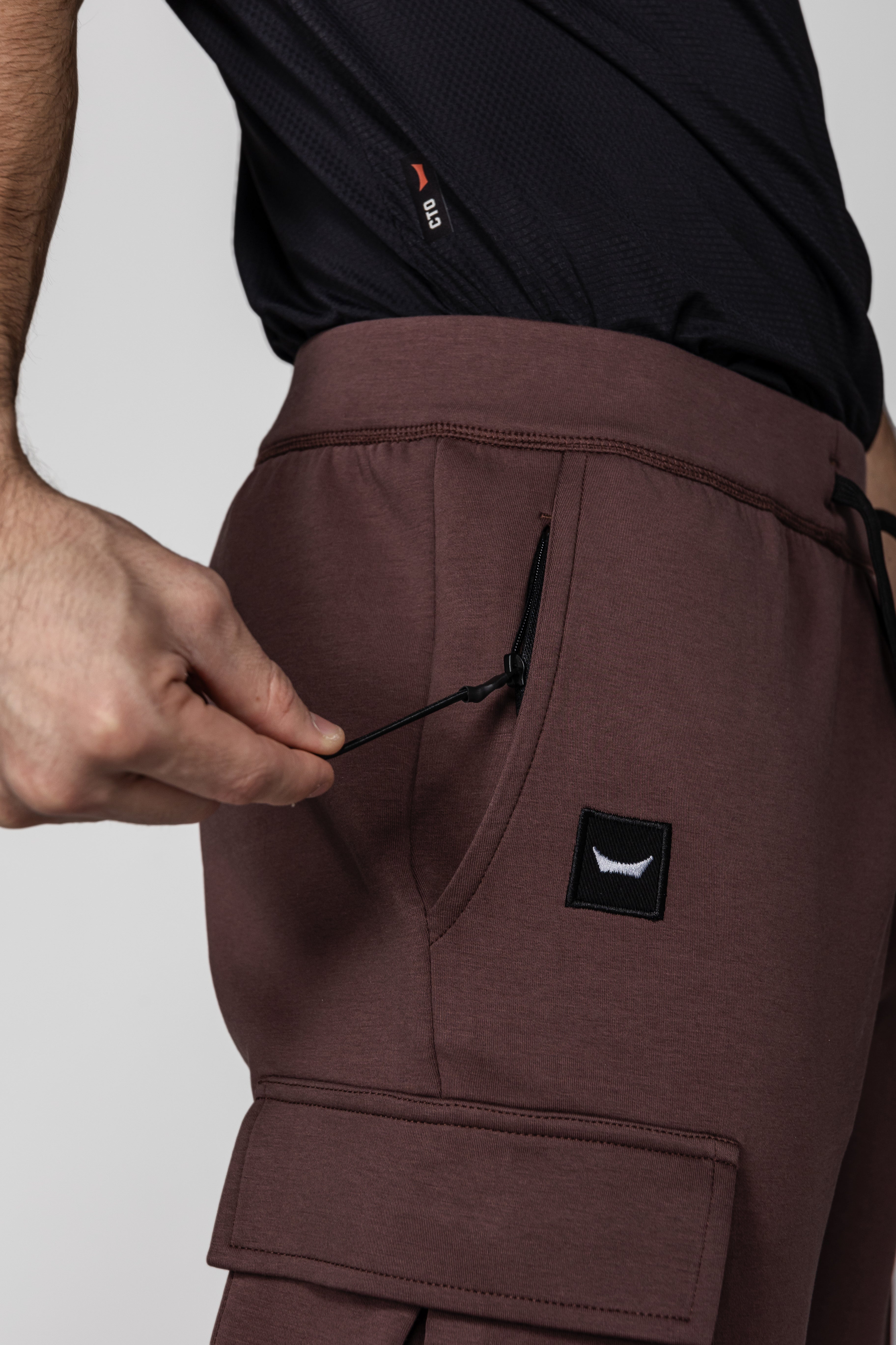Velora Joggers - Red Brown