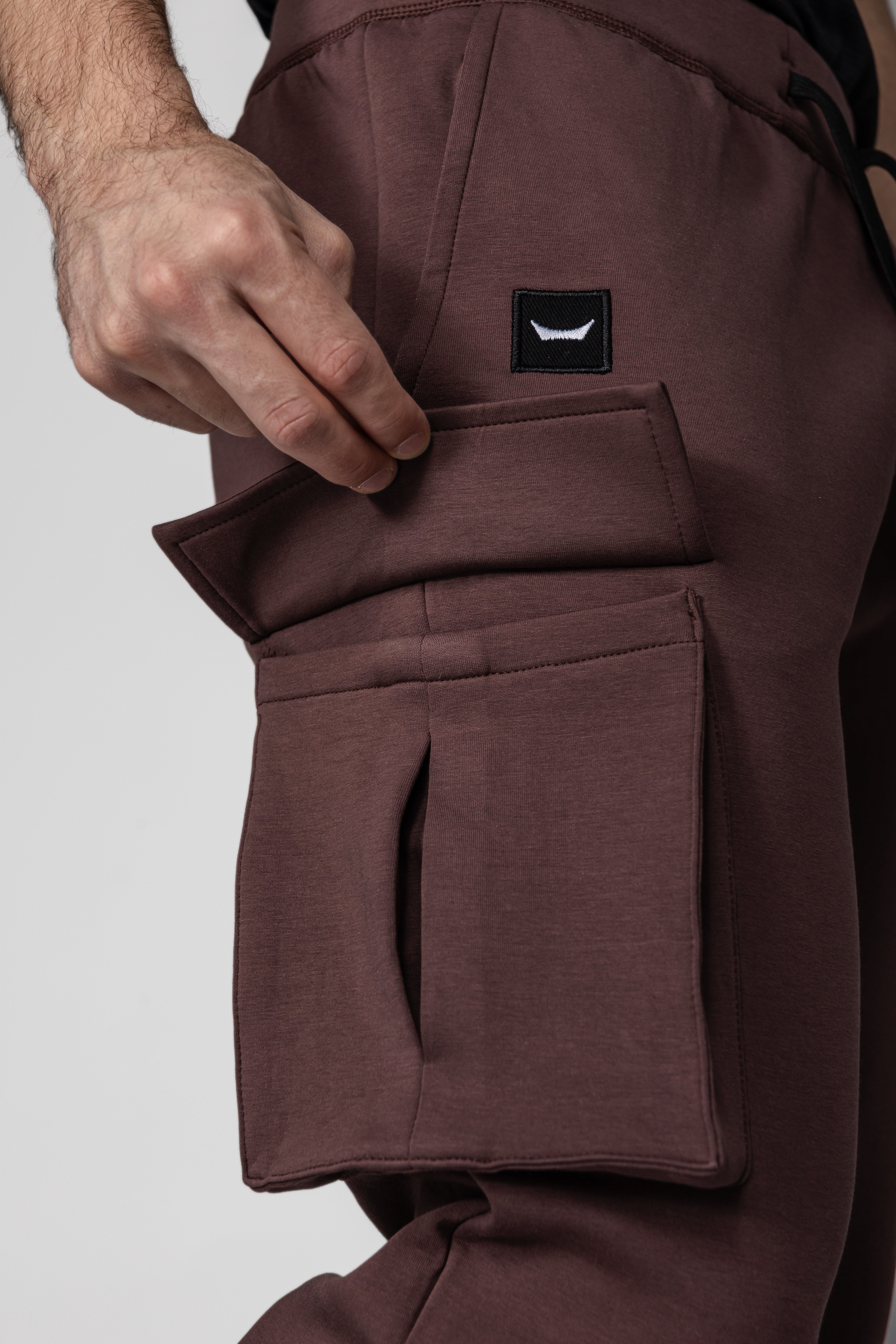 Velora Joggers - Red Brown