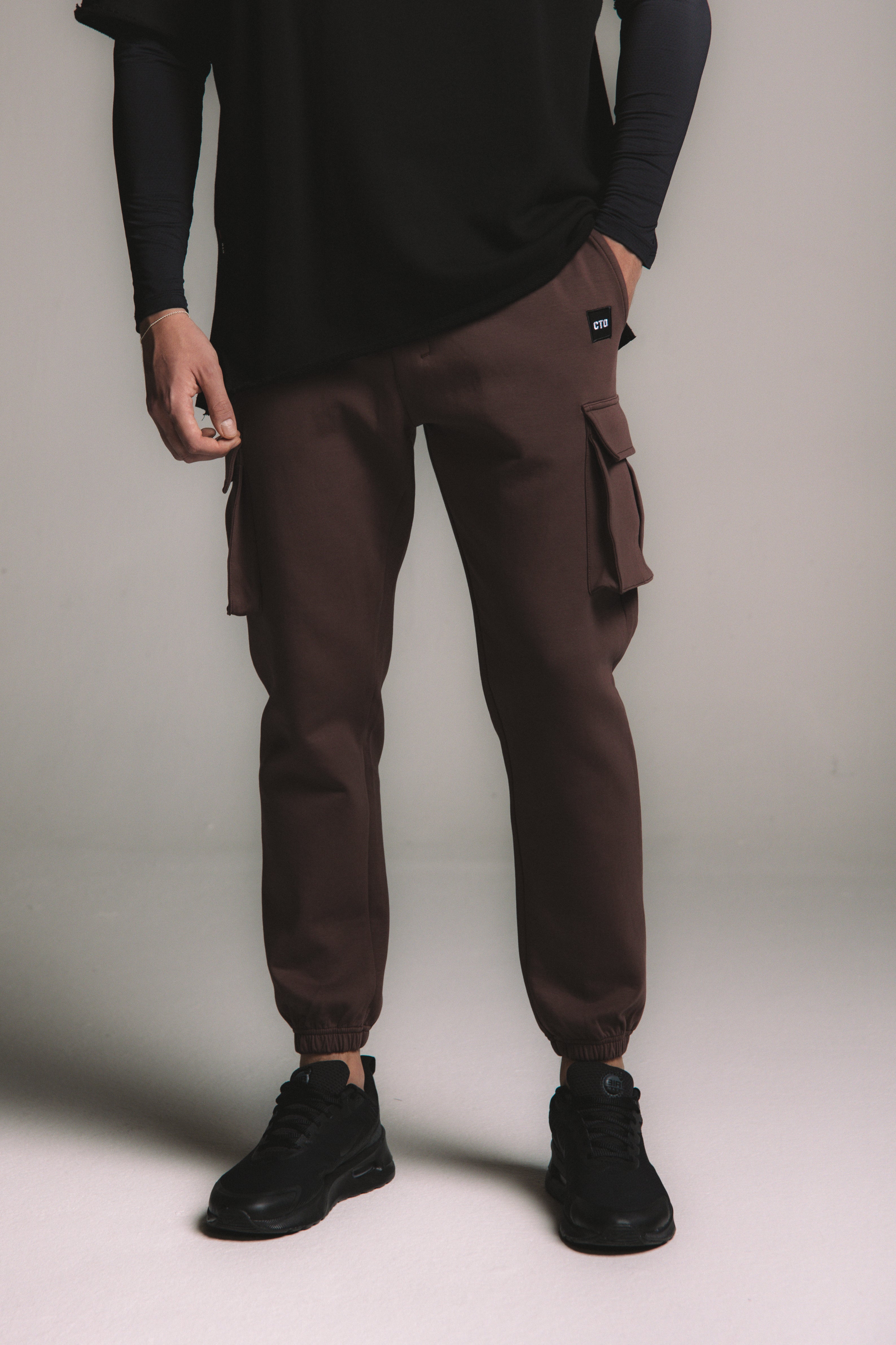 Velora Joggers - Red Brown