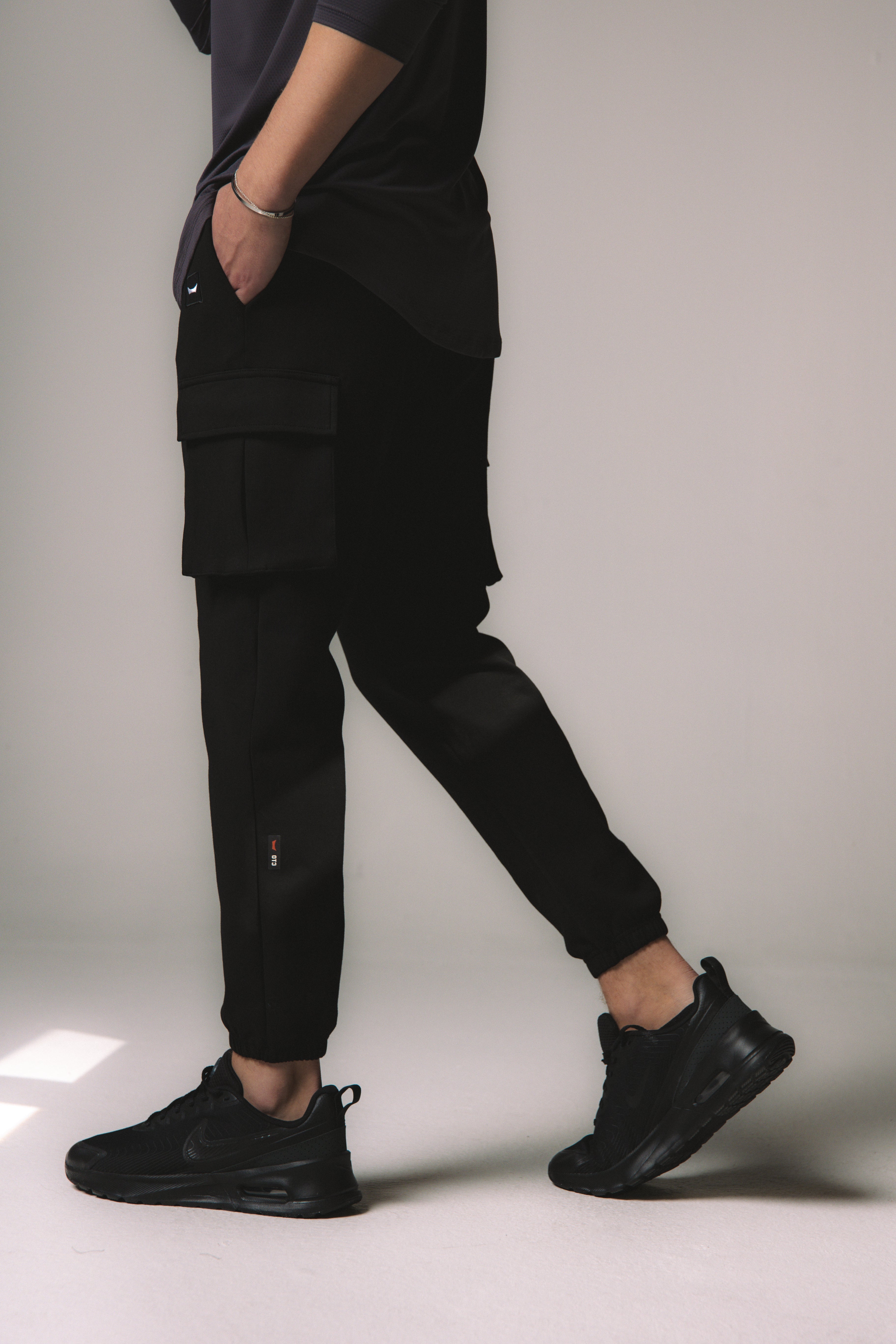 Velora Jogger - Black