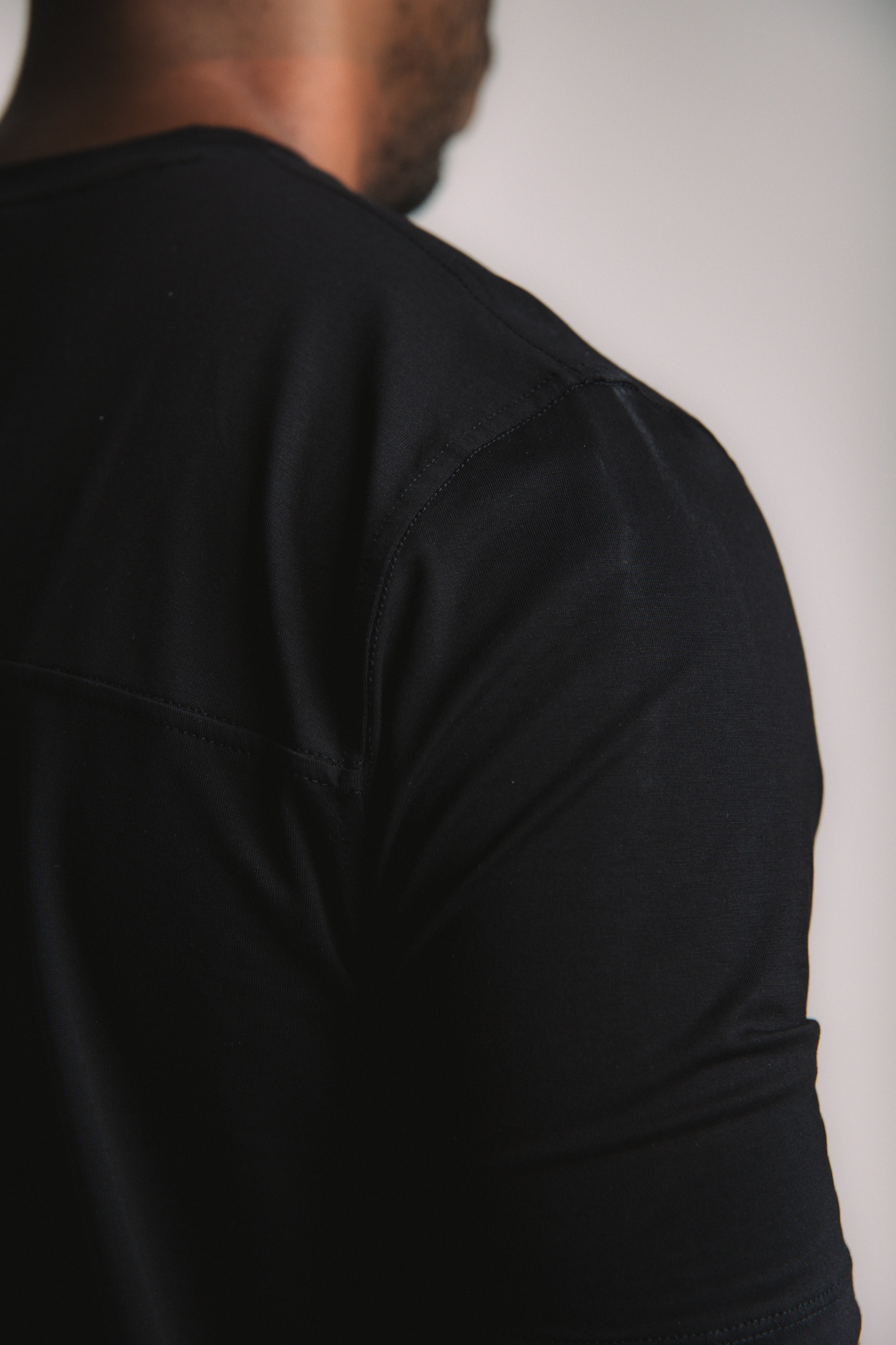 Lyocell Essential Tee - Black