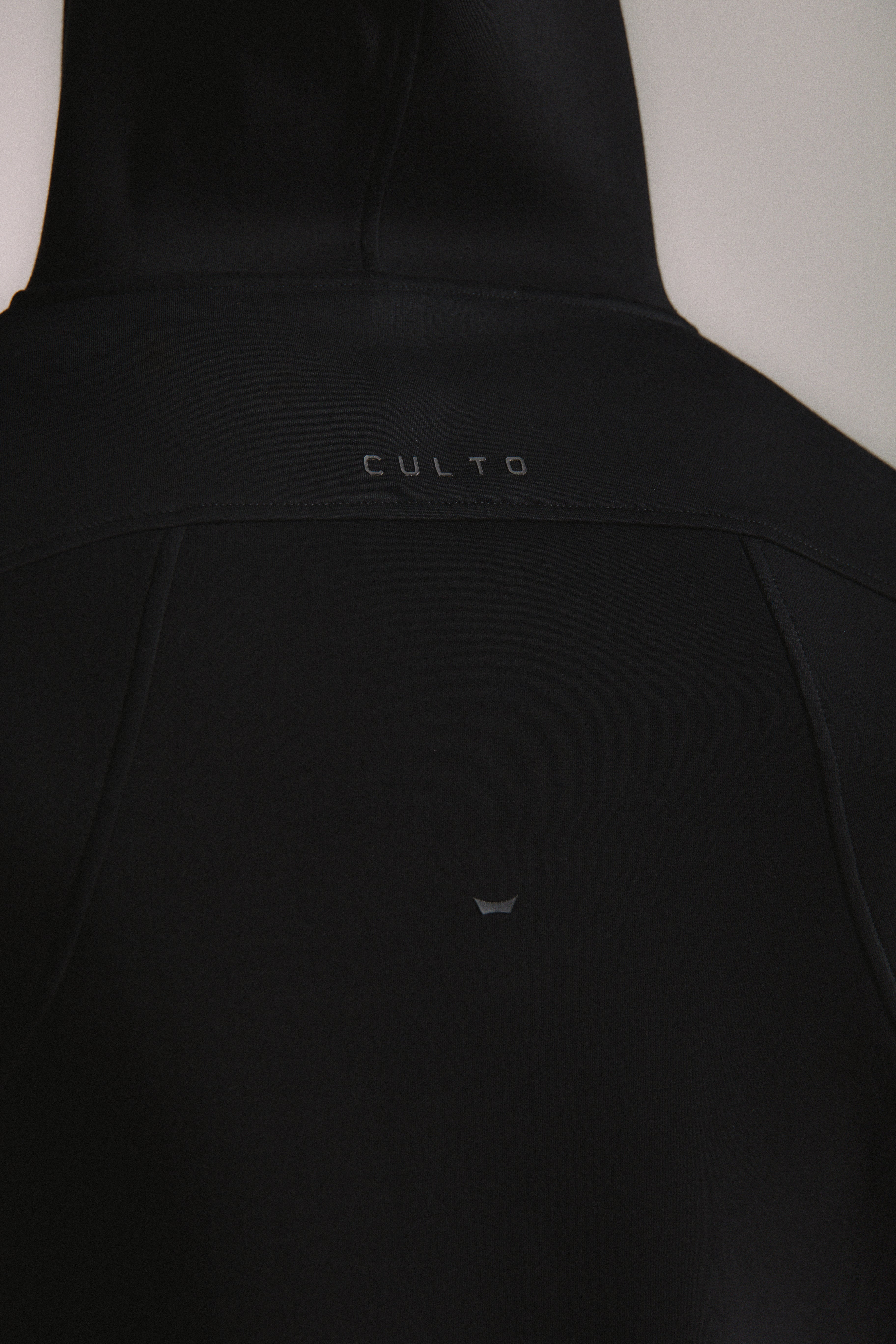 Velora Essential Hoodie - Black