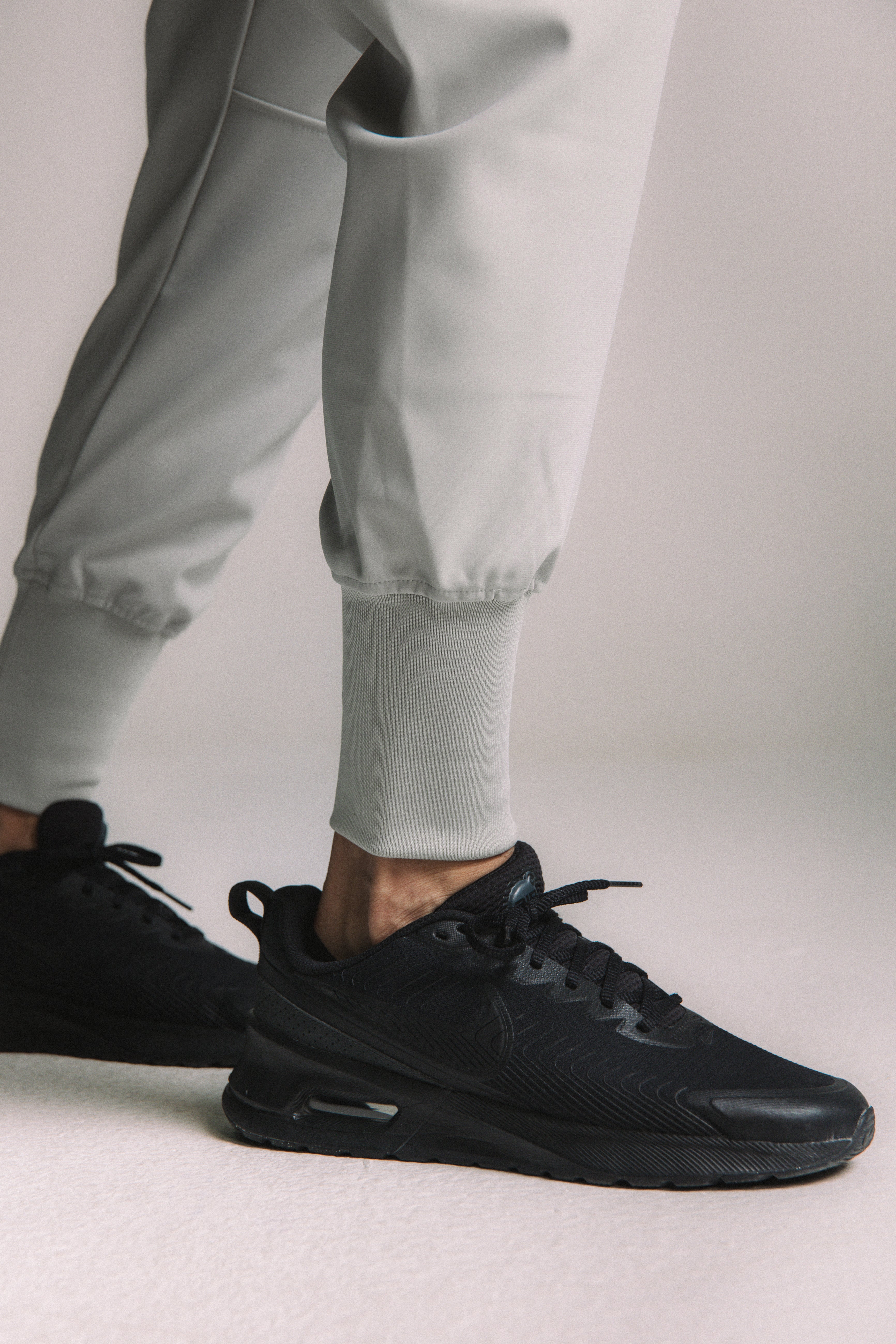 Core-Vent High Cuff Training Jogger - Whisper Gray