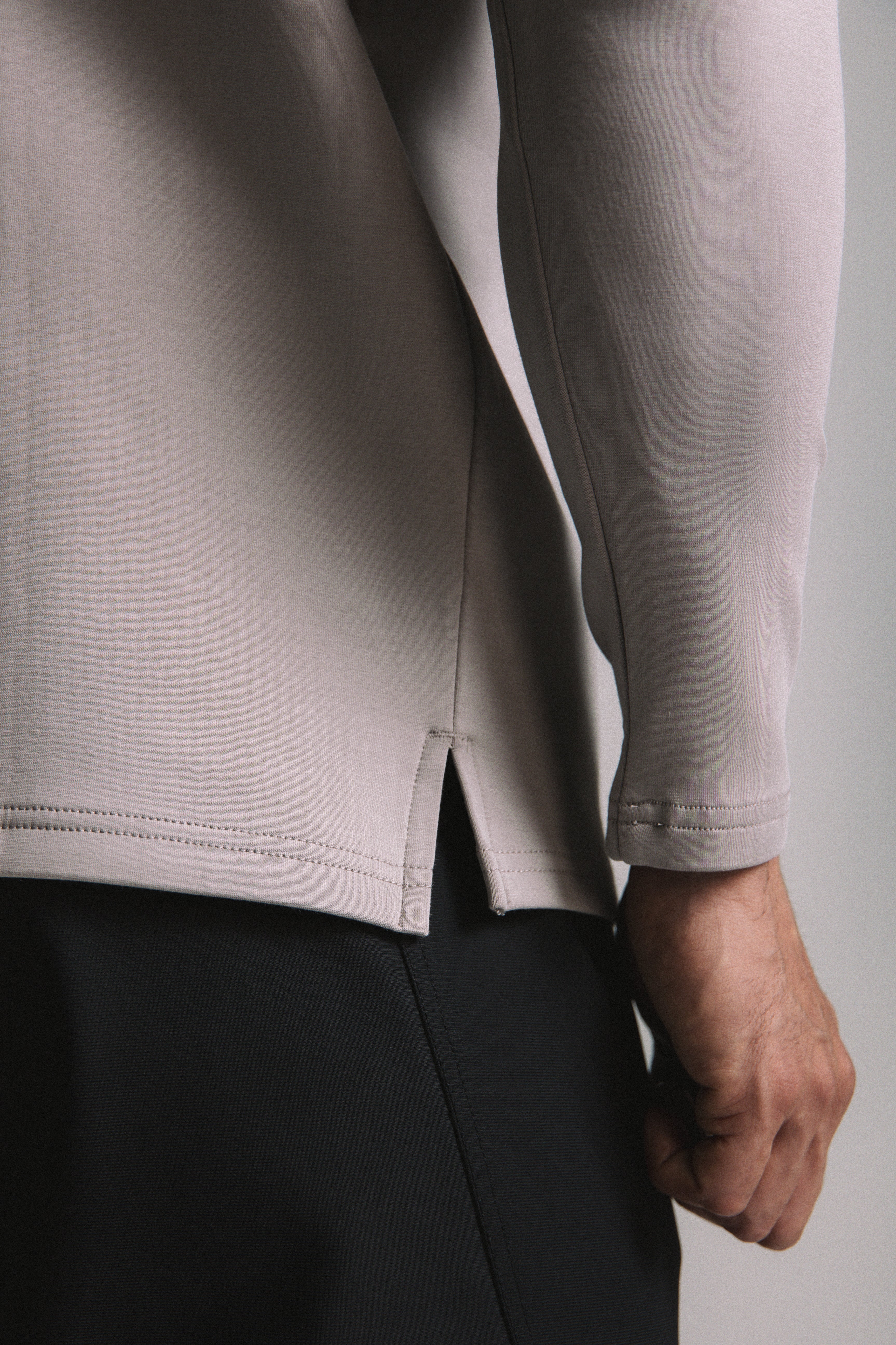 Velora Essential Hoodie - Taupe