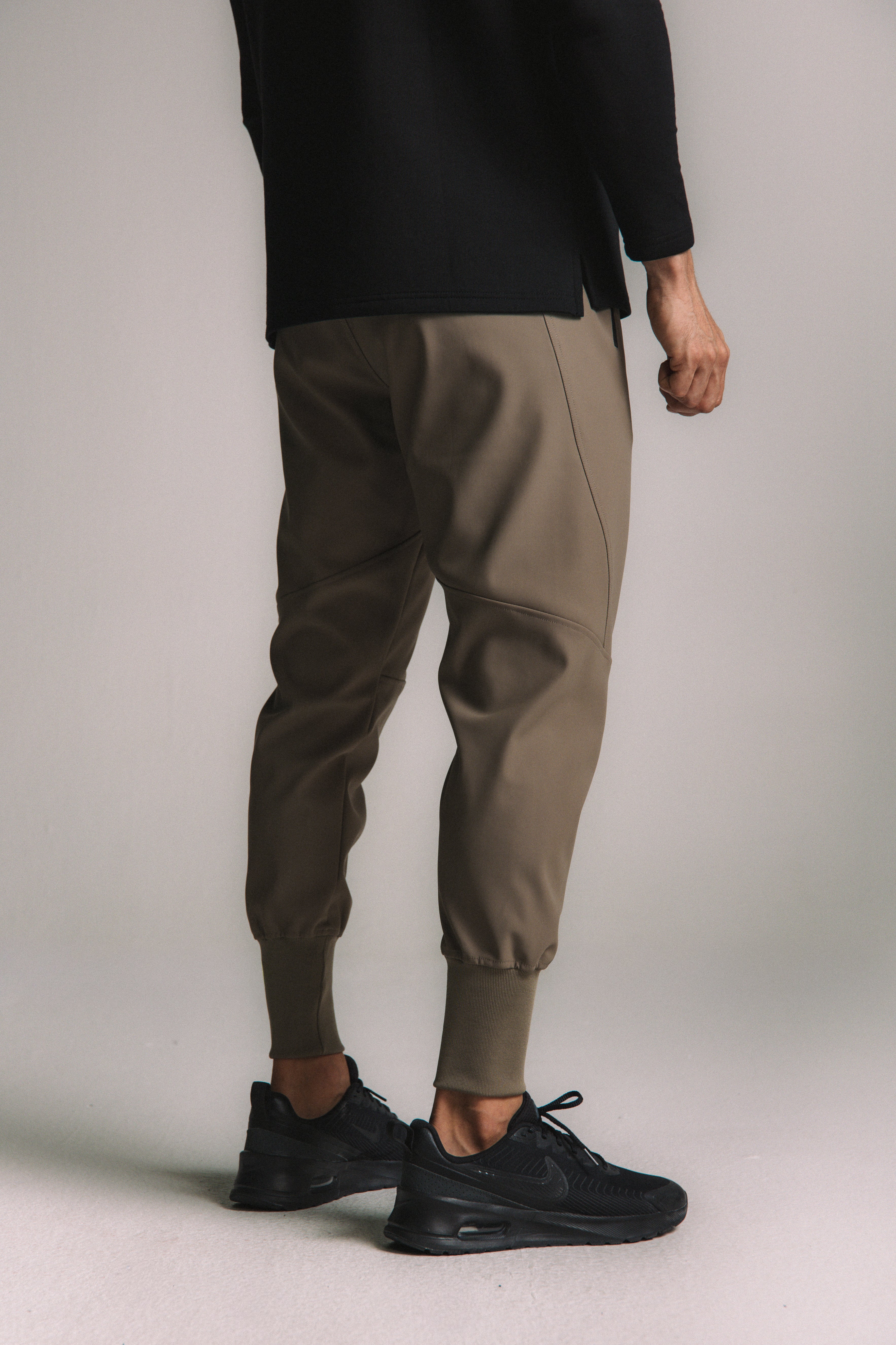 Core-Vent High Cuff Training Jogger - Brown