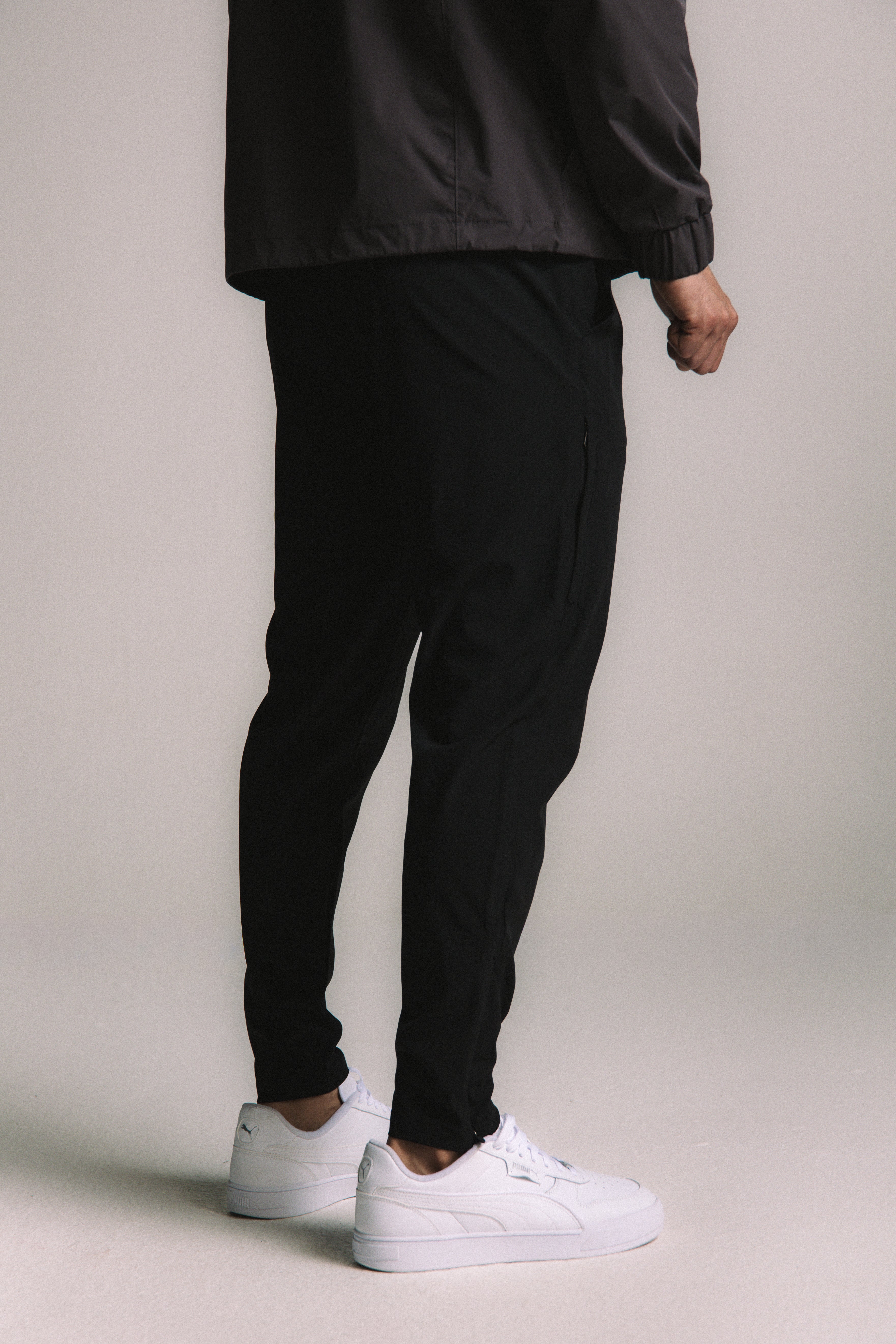 AeroLite All Day Jogger - Black