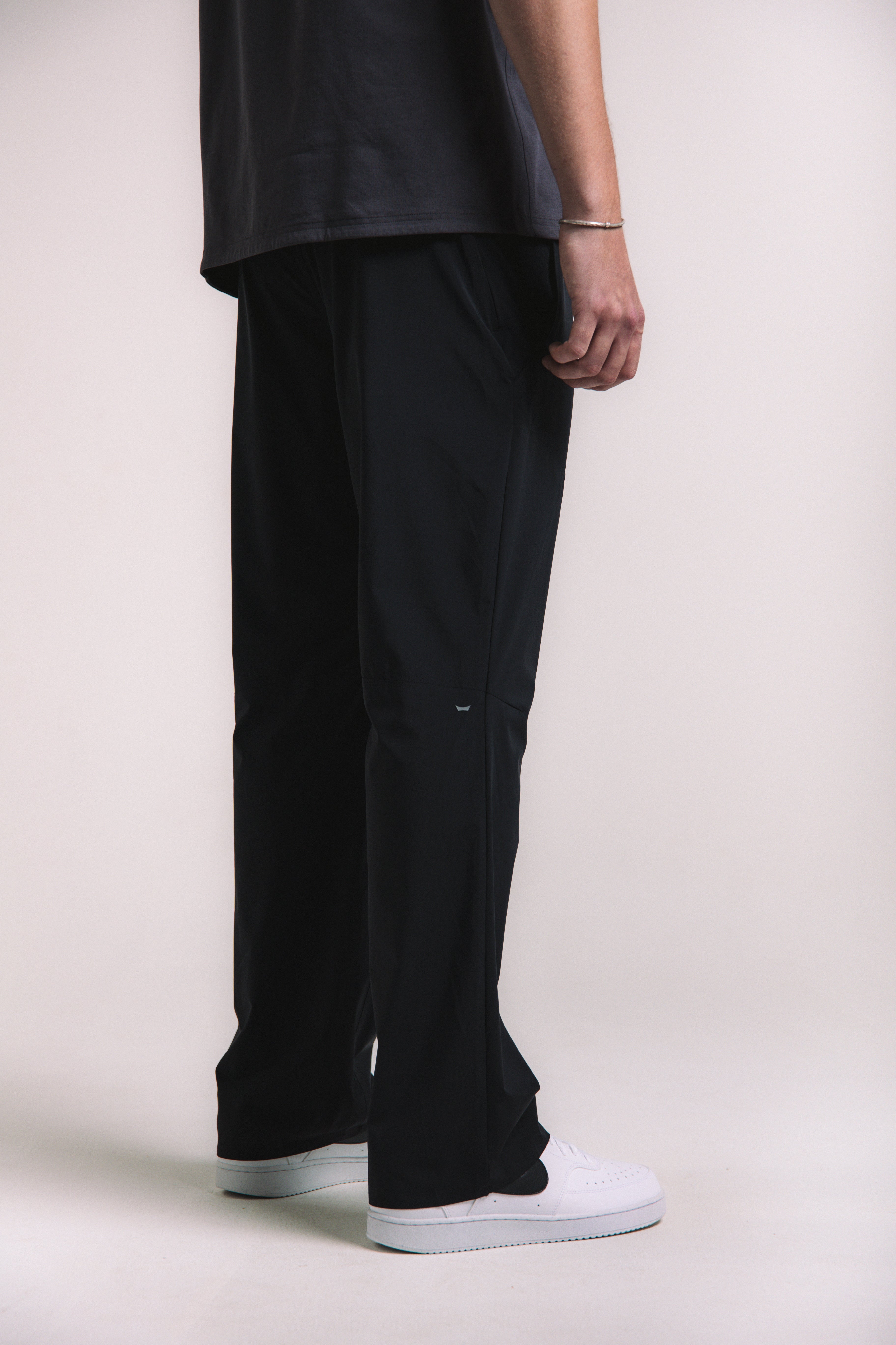 Orial Relaxed Jogger - Black