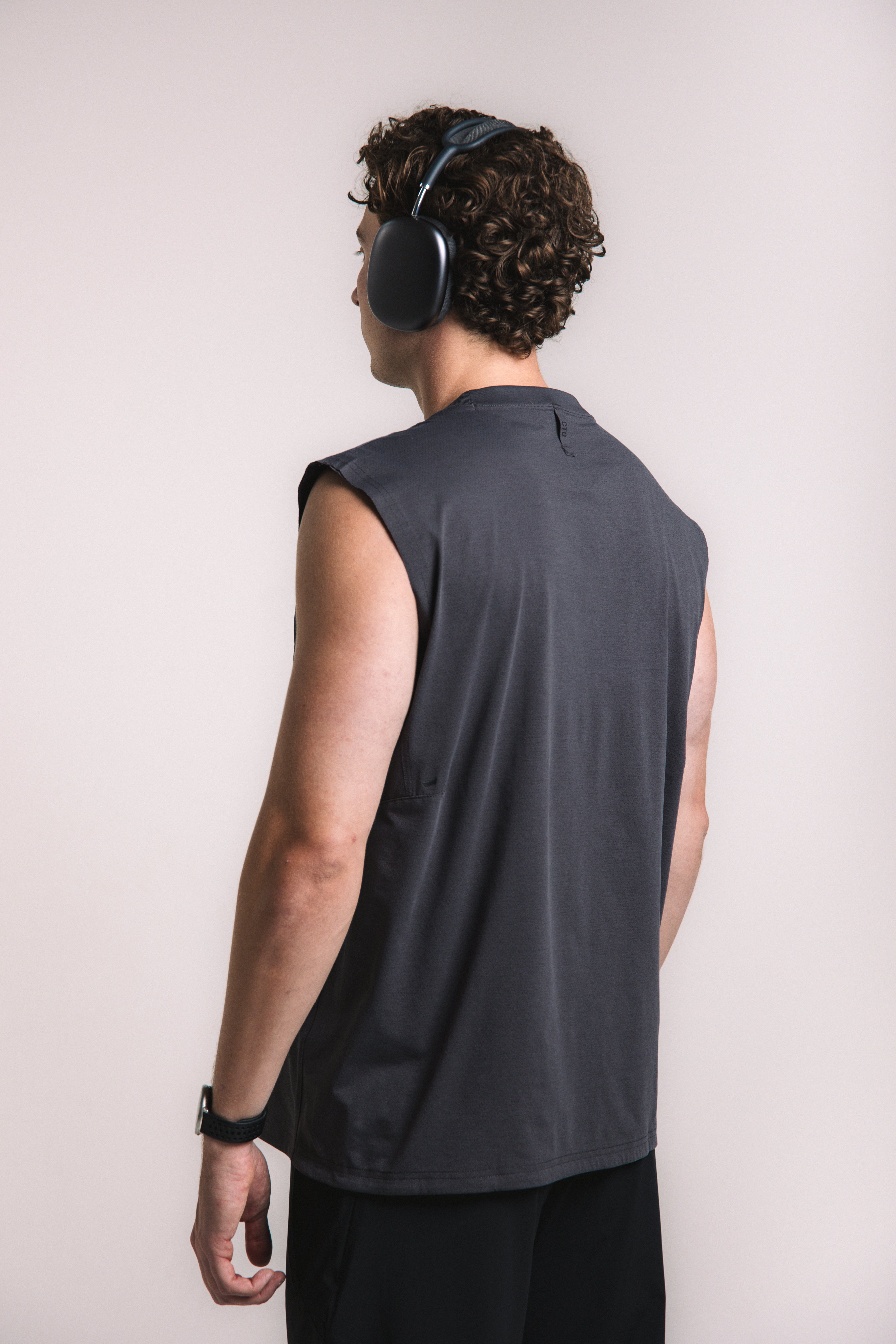 MicroVent Oversized Tank - Dark Gray